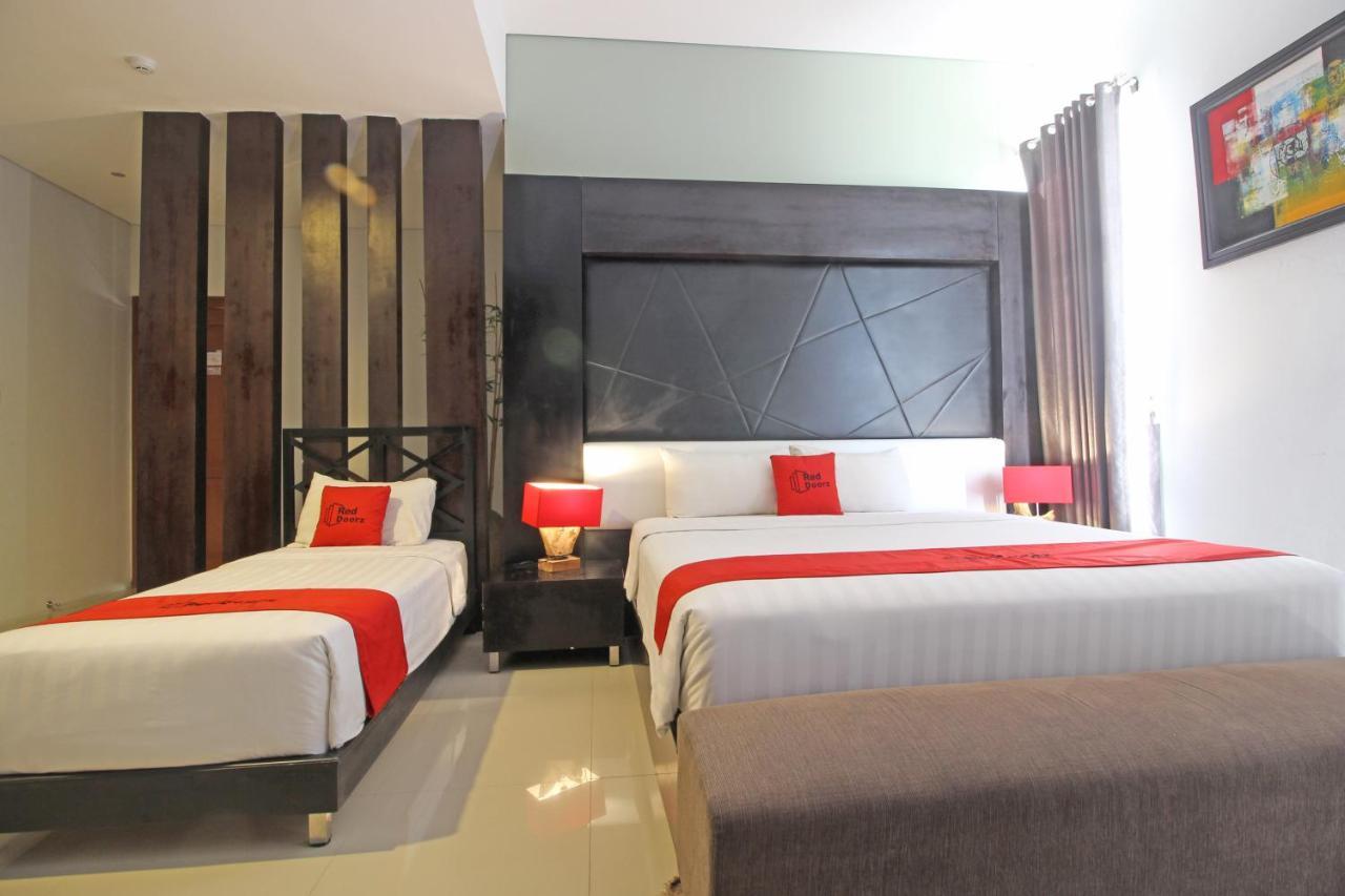Reddoorz Premium Near Sleman City Hall Yogyakarta Exterior foto